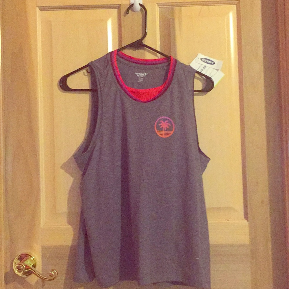 Grey tank pink purple details, balance on the back